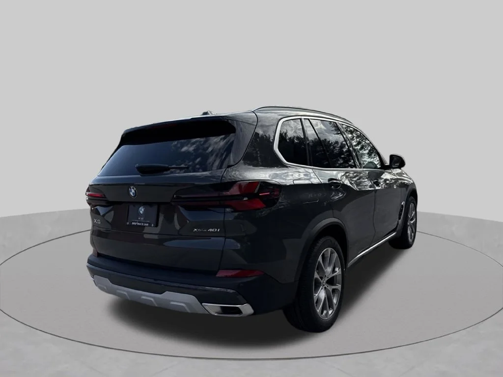 Used 2026 Gray BMW xDrive40i image 6