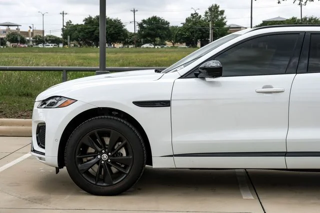 2026 Jaguar F-Pace R-Dynamic S - Photo 14