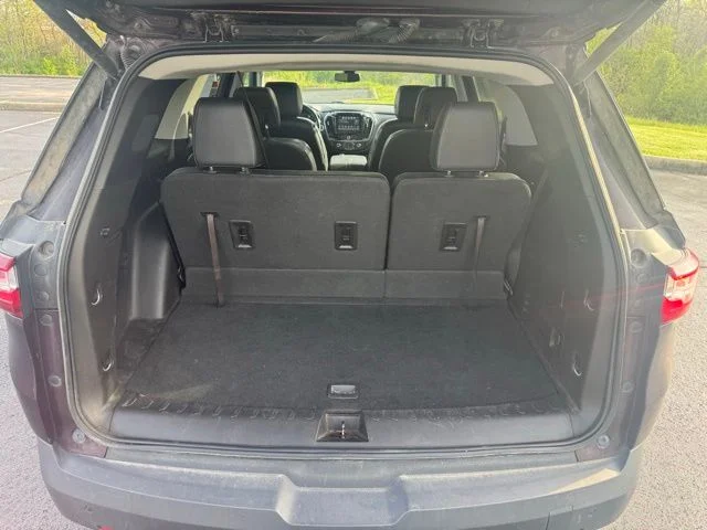 Used 2018 Black Currant Chevrolet 3LT image 9