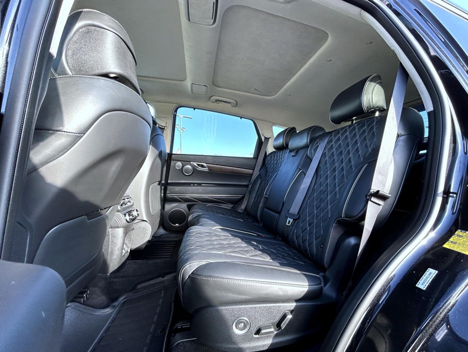 Used 2023 Black Genesis 3.5T image 19
