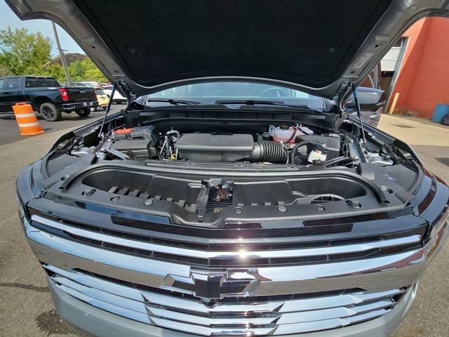 New 2026 Sterling Gray Metallic Chevrolet LT image 32
