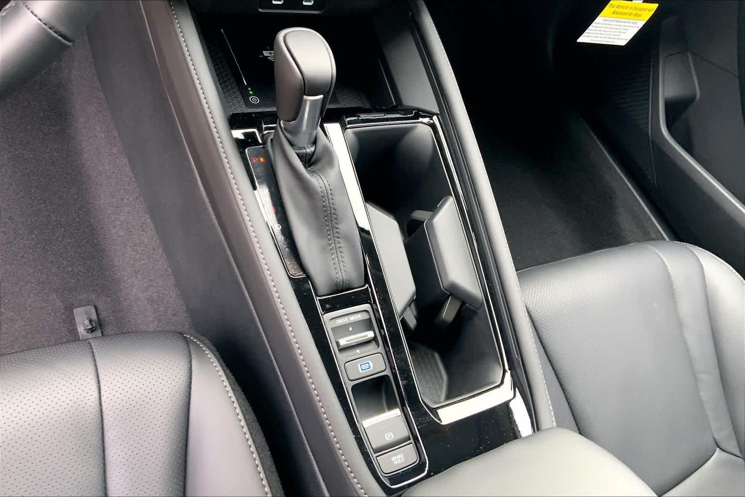 New 2026 Solar Silver Metallic Honda Touring Hybrid image 20
