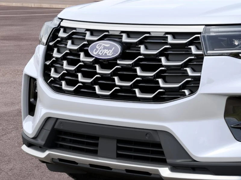 New 2027 Star White Metallic Tri-Coat Ford Platinum™ image 36