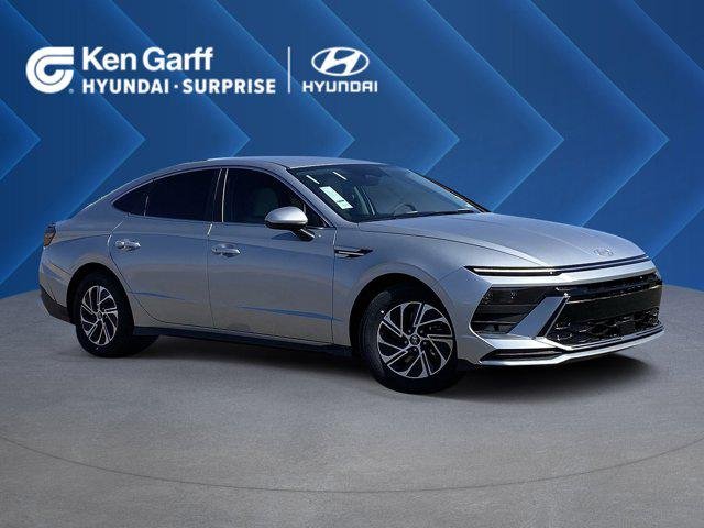 2026 Hyundai Sonata Blue's photo