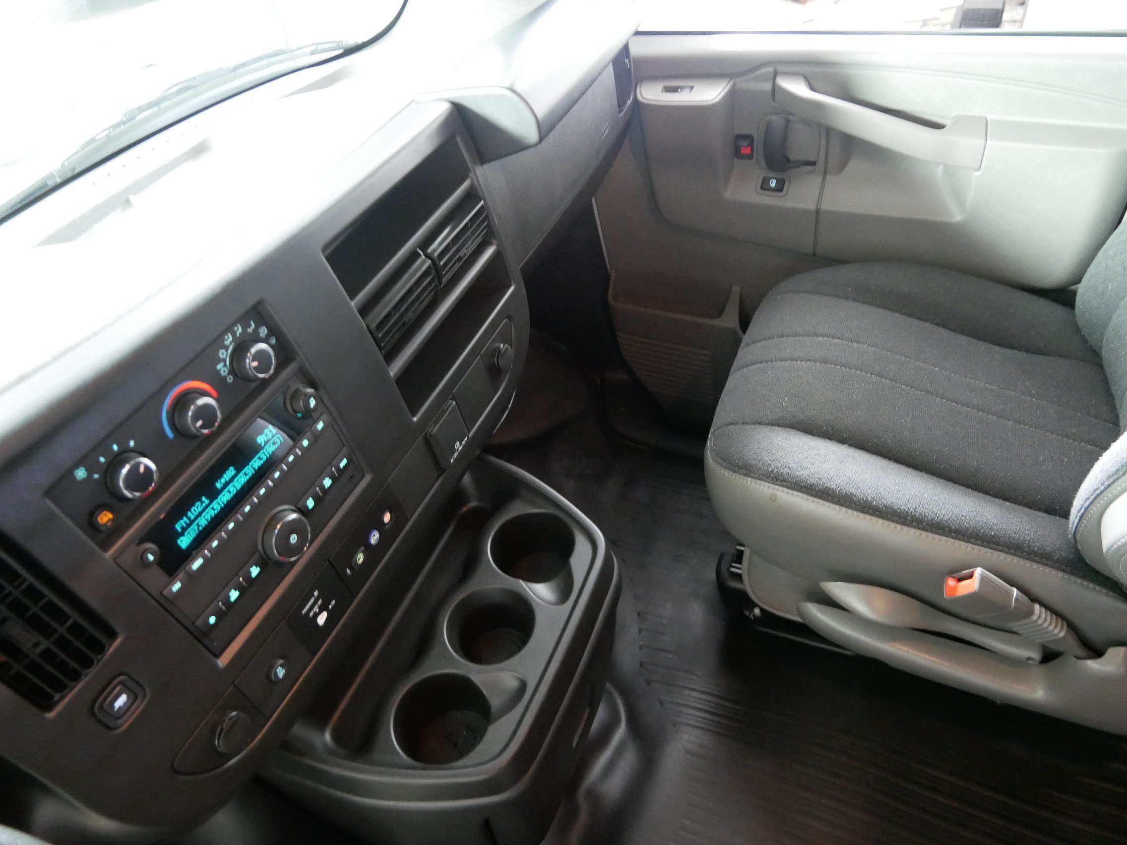 Used 2025 Summit White Chevrolet WT image 11