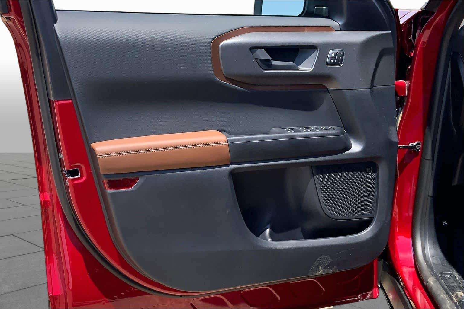 New 2026 Ruby Red Metallic Tinted Clearcoat Ford Outer Banks® image 10