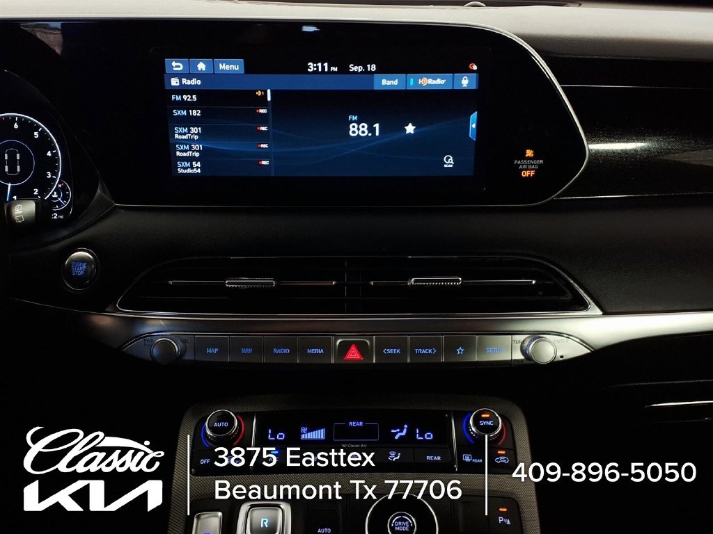 Used 2020 White Hyundai Limited image 25
