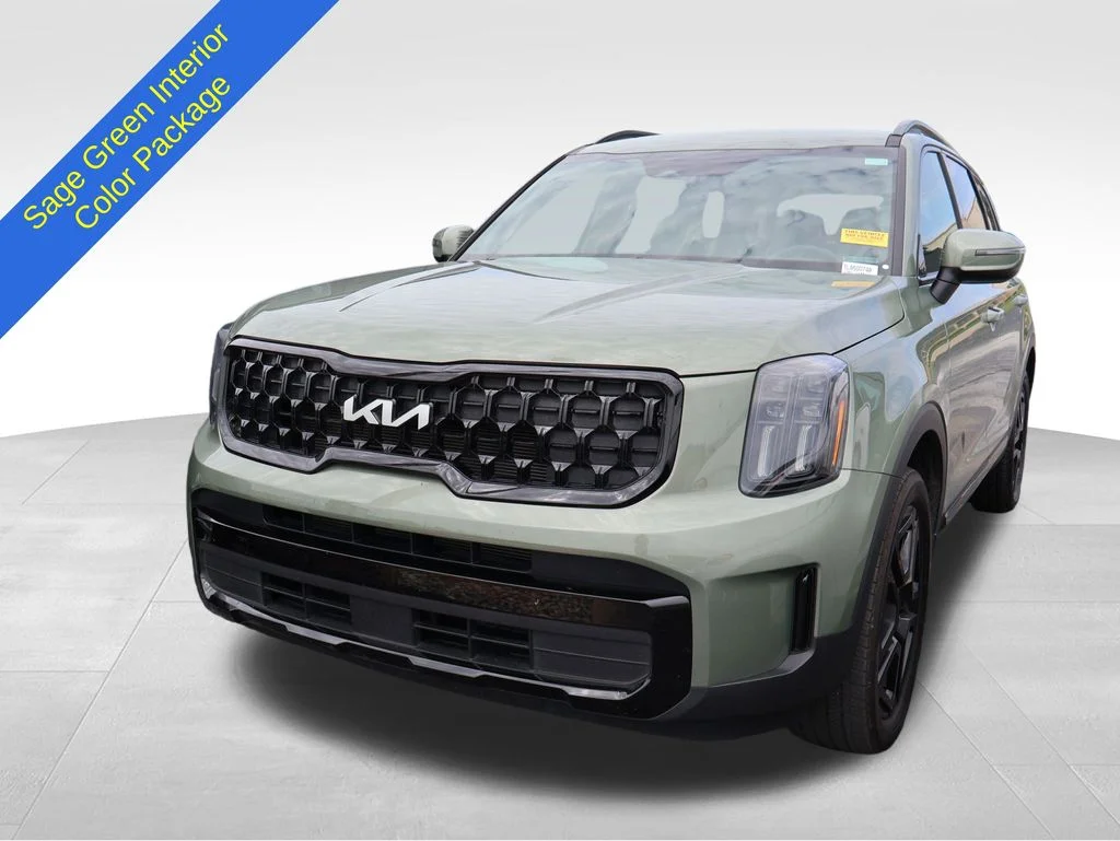 Used 2024 Jungle Green Kia EX X-Line image 3