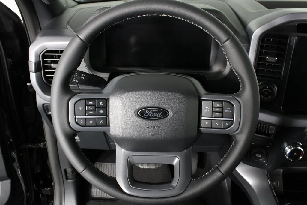 New 2026 Agate Black Metallic Ford XLT image 21