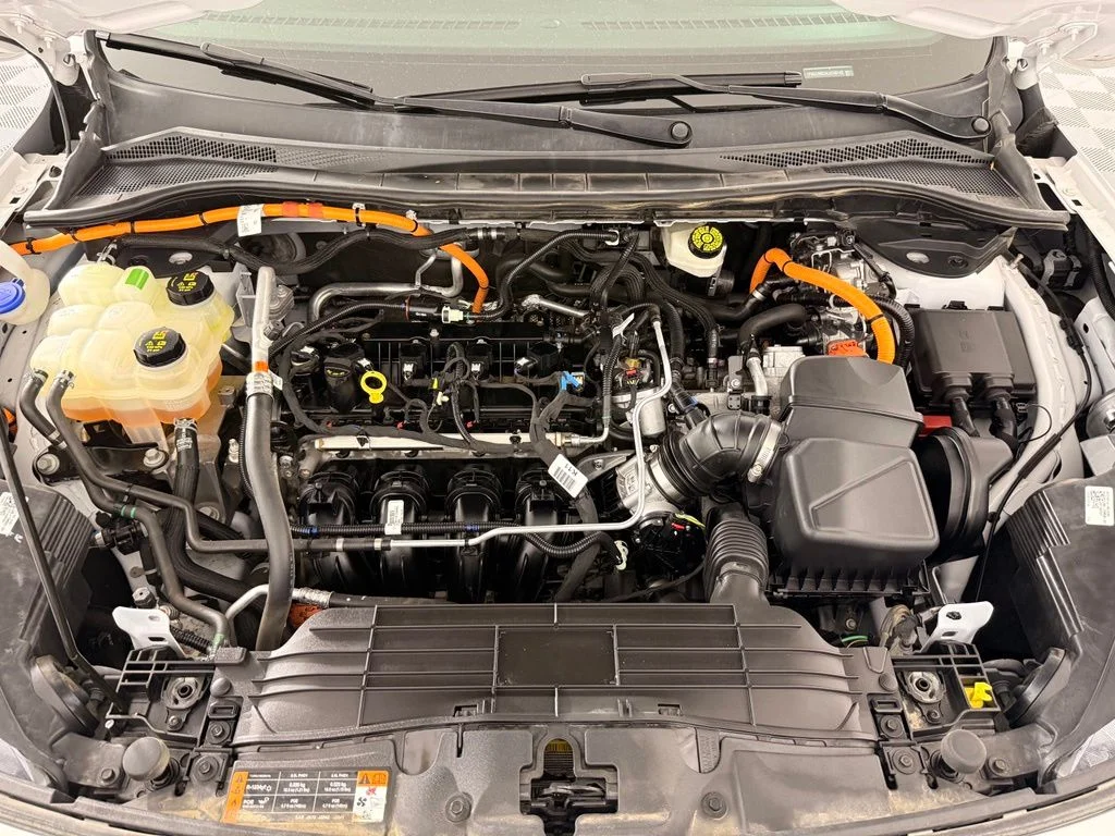 Used 2020 White Ford SE Sport image 34