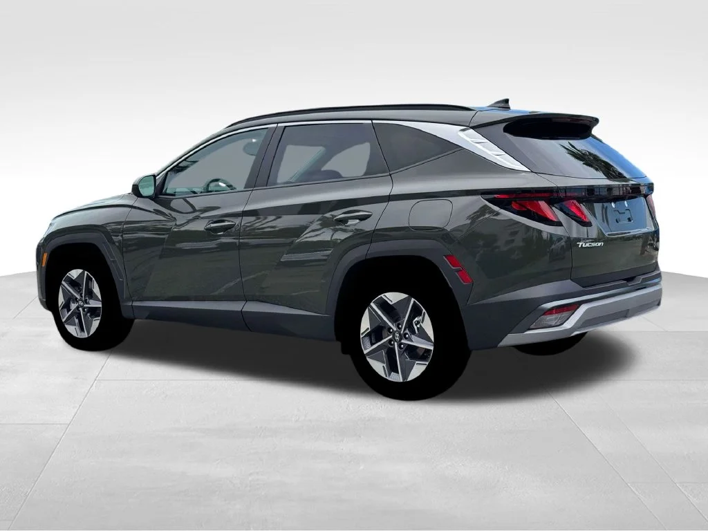 Used 2026 Green Hyundai SEL image 4