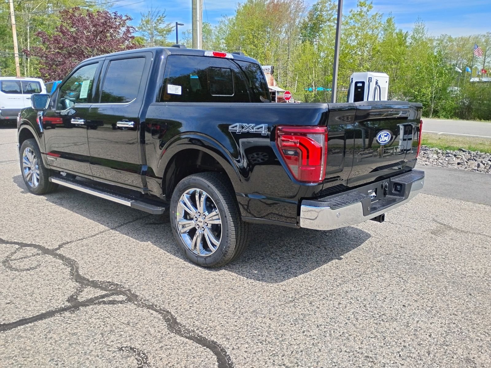 New 2026 Agate Black Metallic Ford Lariat® image 5