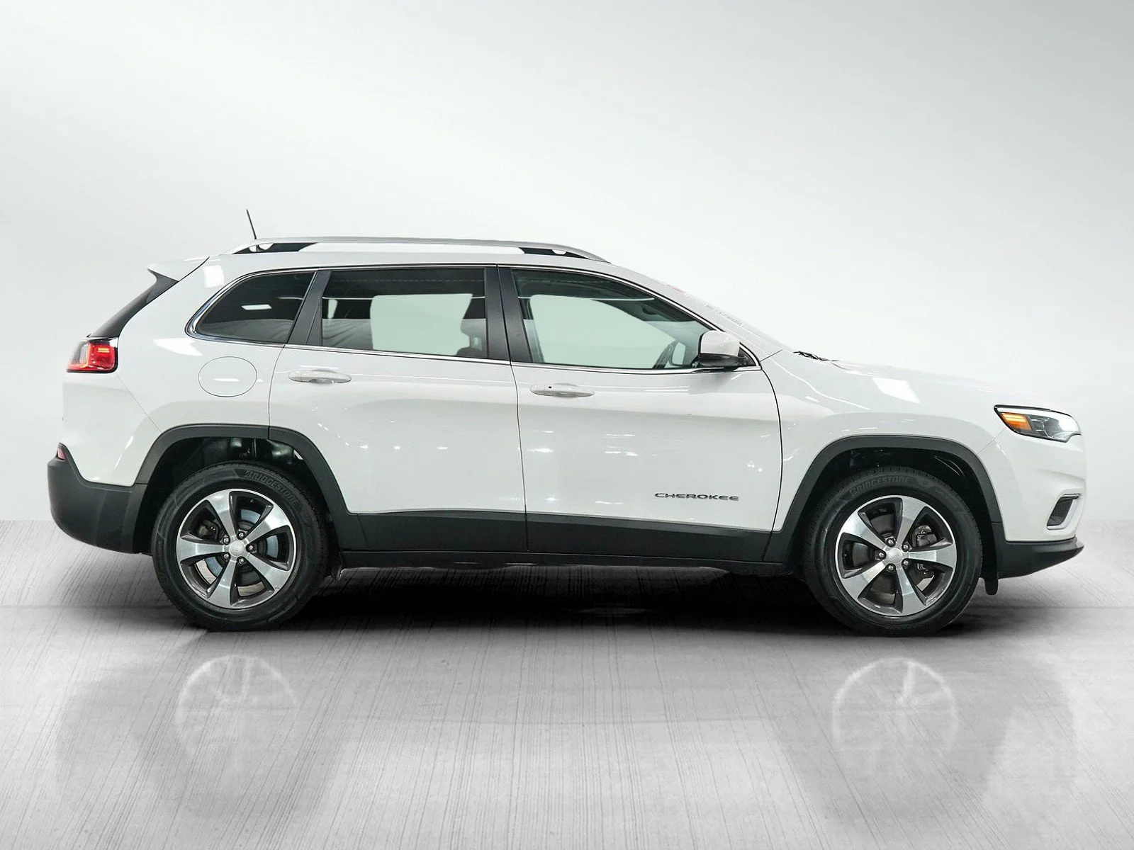 Used 2019 Bright White Clearcoat Jeep Limited image 6