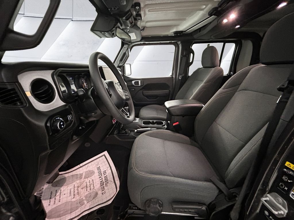 Used 2025 Gray Jeep Willys image 7