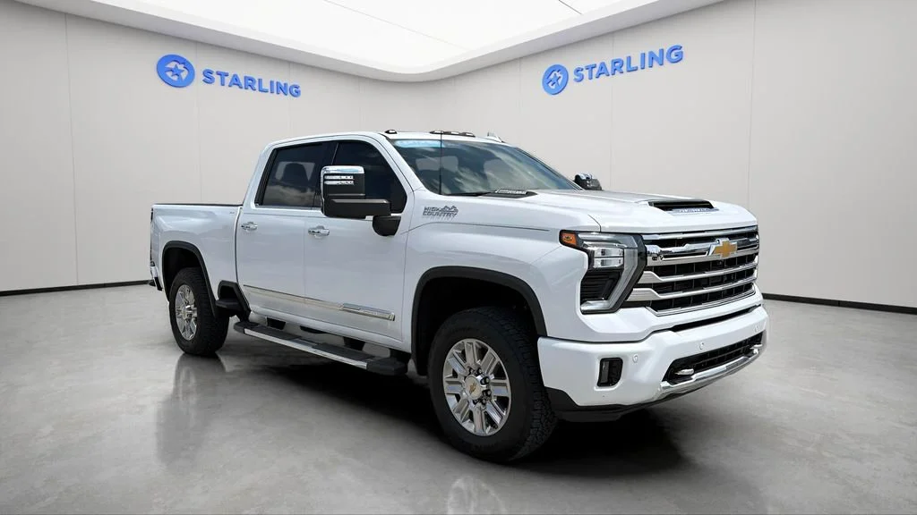 Used 2024 Summit White Chevrolet High Country image 14