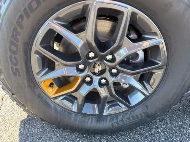 New 2027 Glacier Gray Metallic Tri-Coat Ford Tremor® image 39