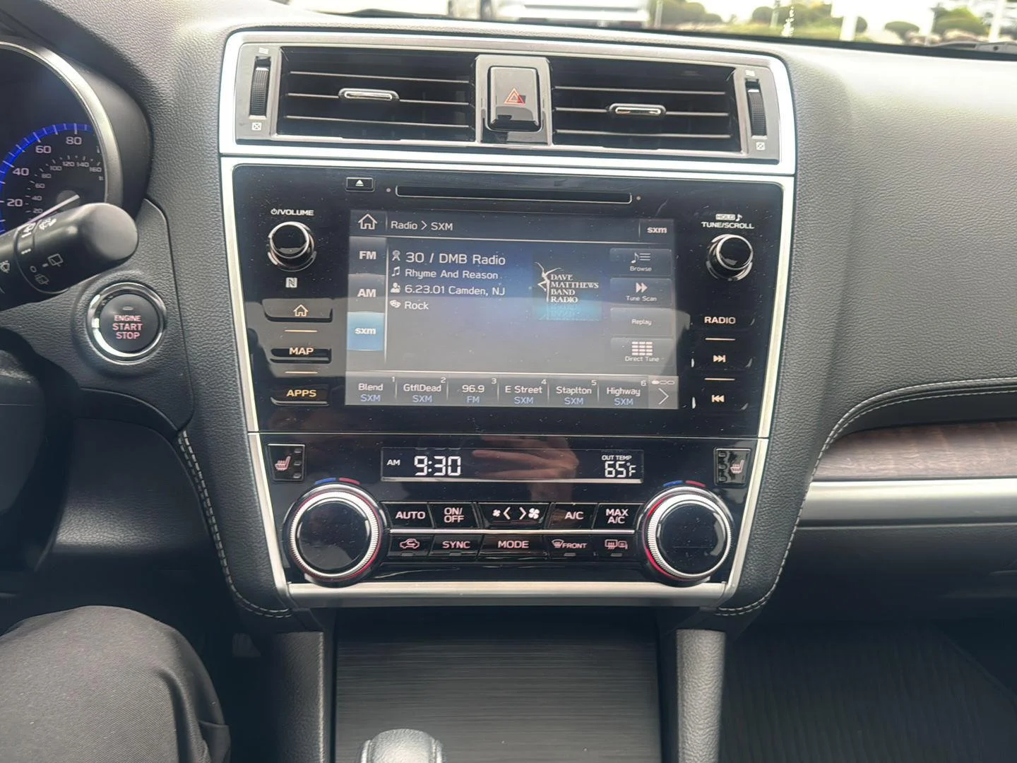 Used 2018 Magnetite Gray Metallic Subaru Limited image 10