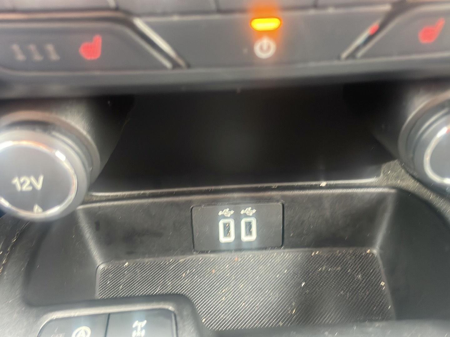 Used 2019 Magnetic Ford LARIAT image 6