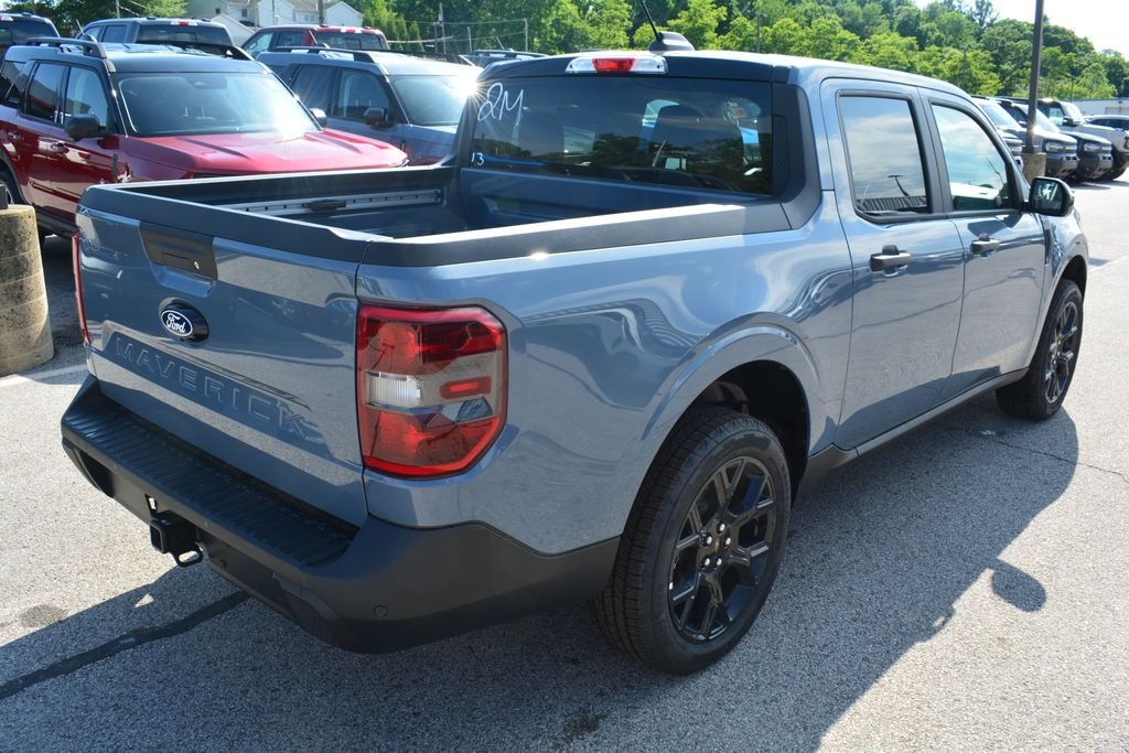 New 2026 Azure Gray Metallic Tri-Coat Ford XLT image 3