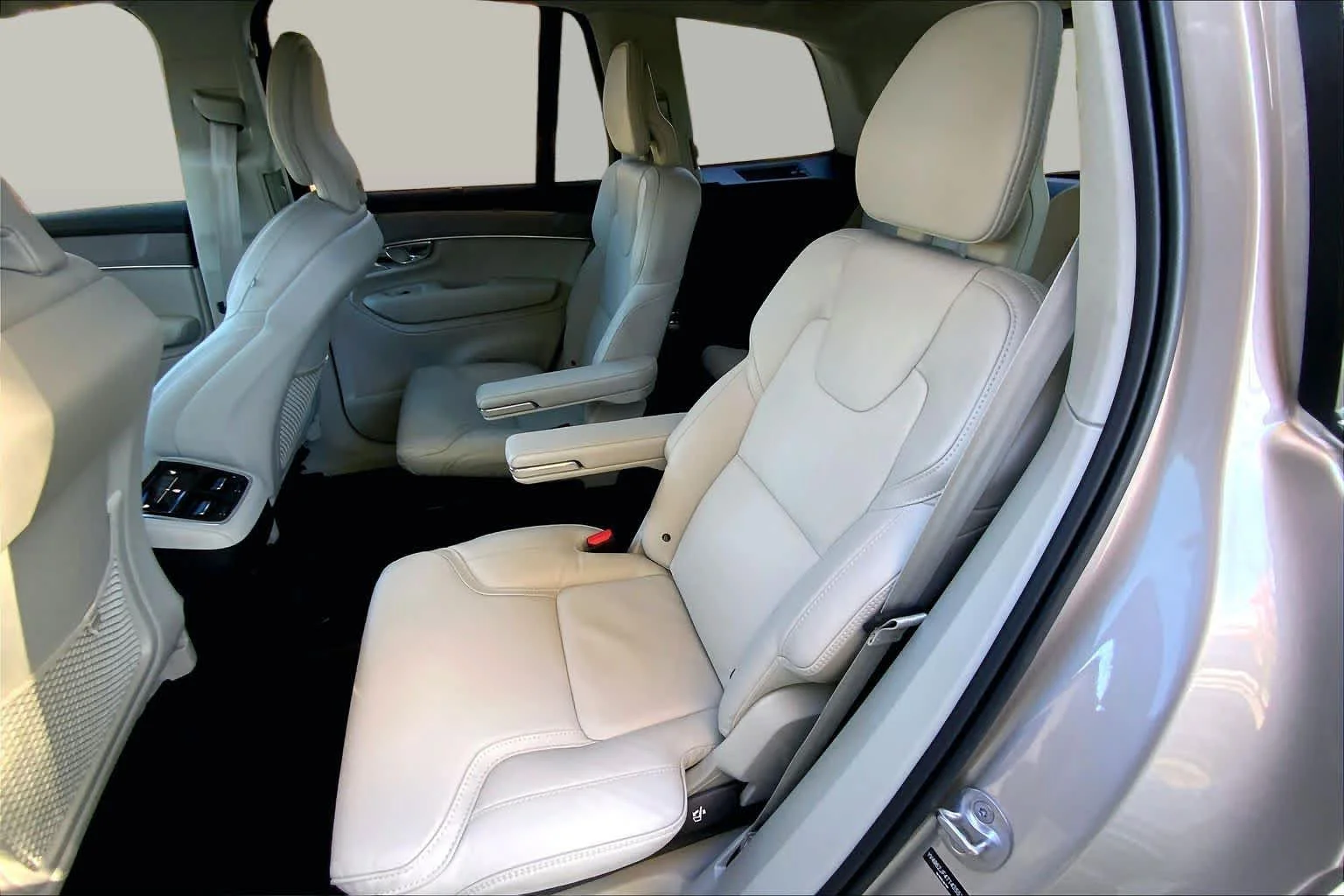 Used 2026 Bright Dusk Metallic Volvo Ultra image 20