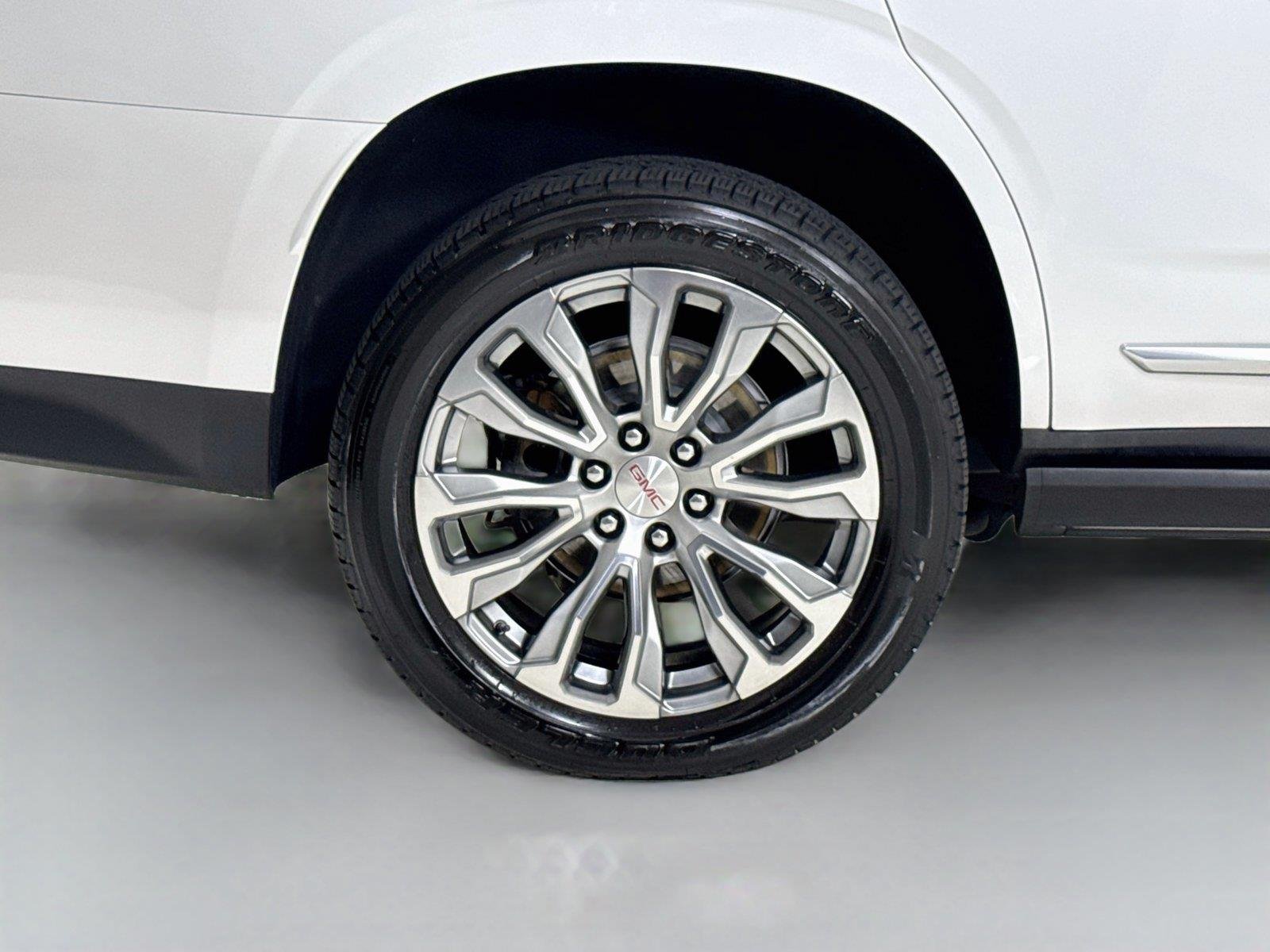 Used 2022 White Frost Tricoat GMC Denali | 22