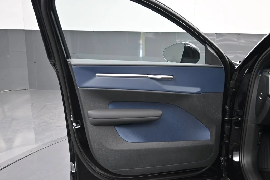 New 2026 Black Volvo Twin Motor Performance Ultra image 9