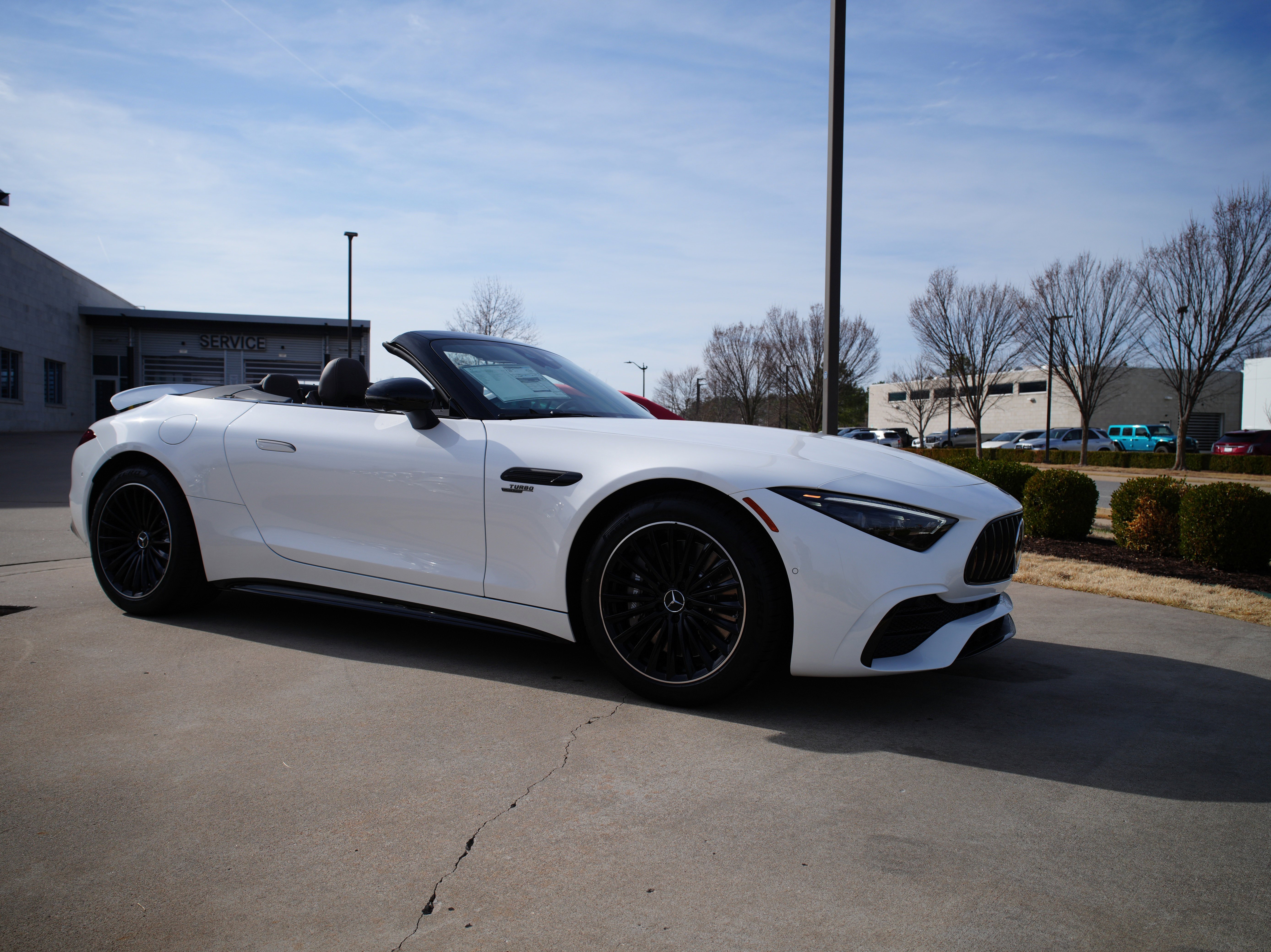 2026 Mercedes-Benz SL Mercedes-AMG SL 43's photo