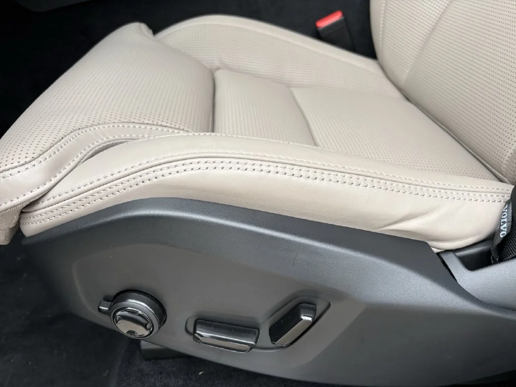 2026 Volvo XC90 Ultra - Photo 13