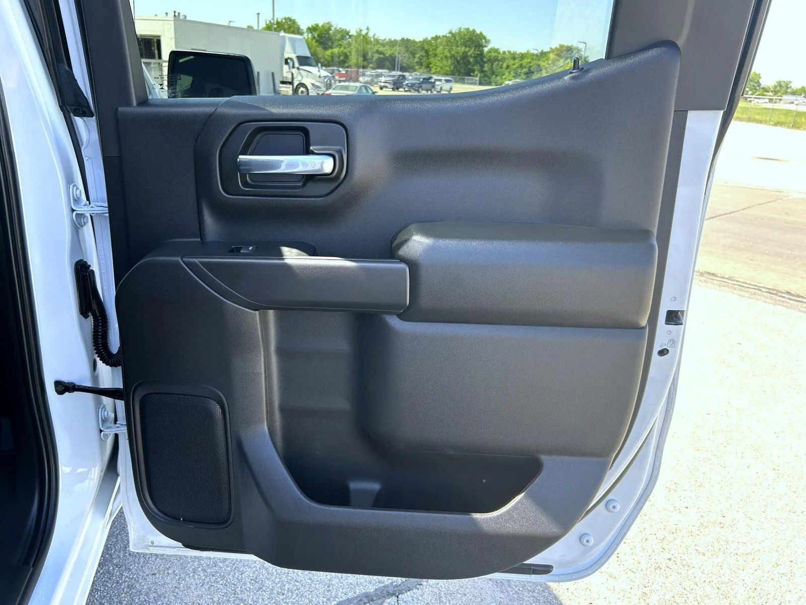 2024 Chevrolet Silverado 1500 Custom - Photo 18