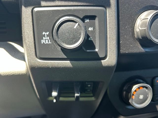 Used 2020 Black Ford XL image 19
