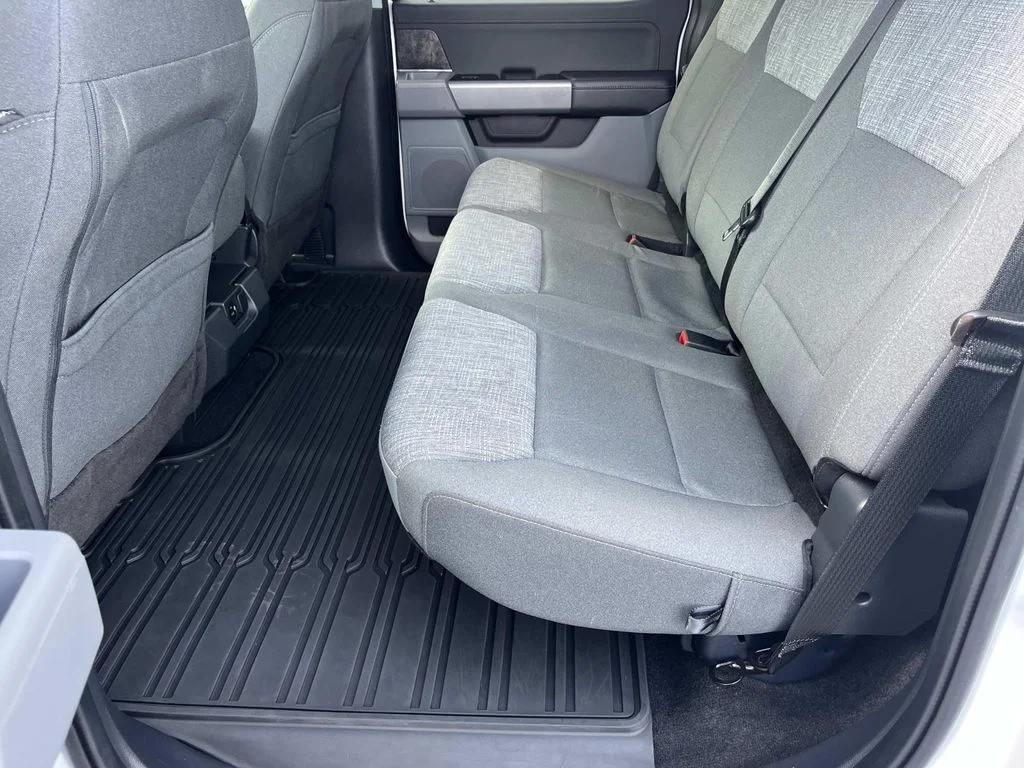 Used 2022 Oxford White Ford XLT image 12