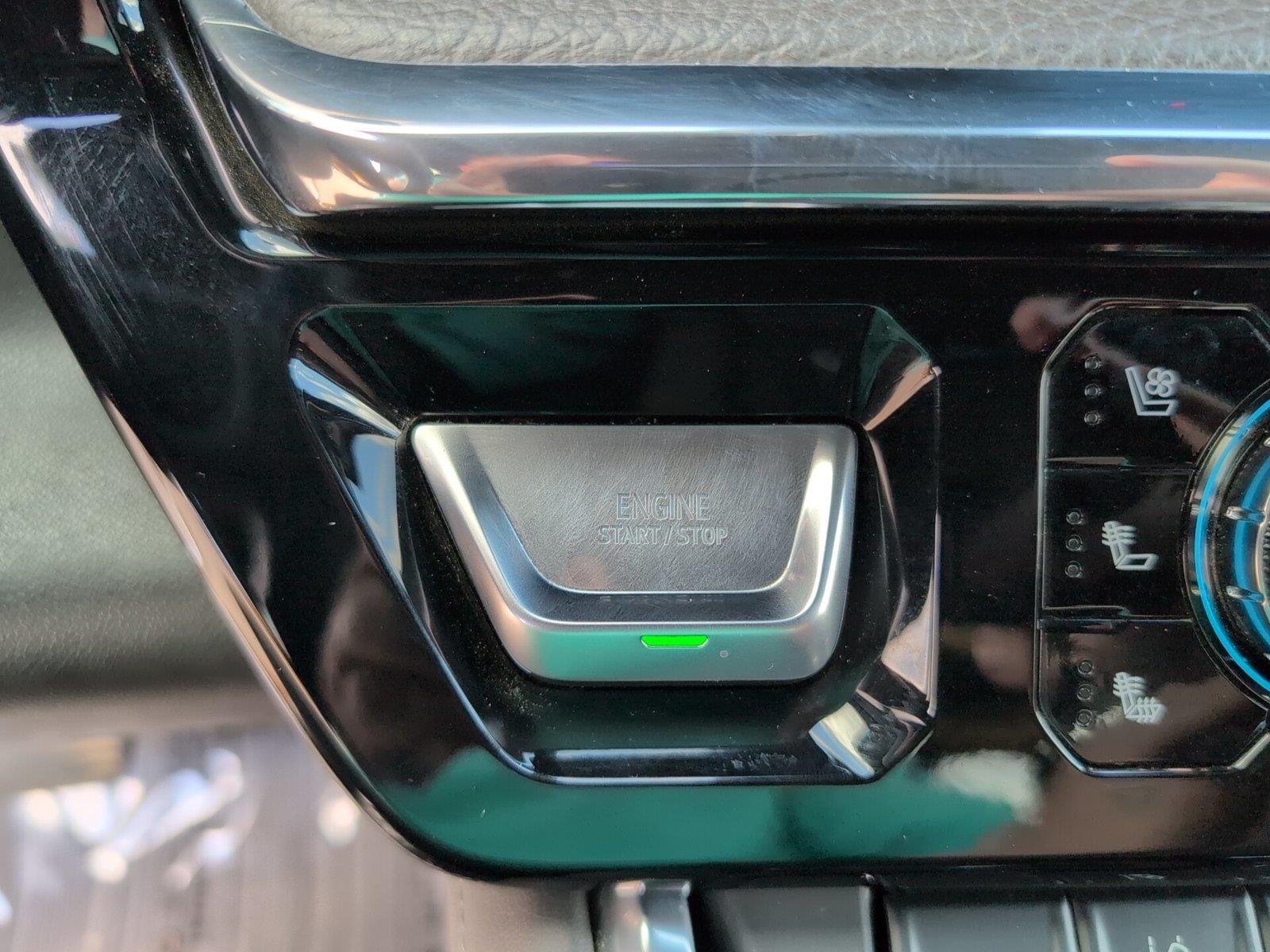 Used 2025 Sterling Metallic GMC Denali image 21