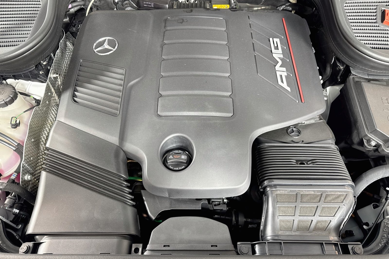 New 2026 MANUFAKTUR Moonlight White Metallic Mercedes-Benz AMG® GLE 53 image 28