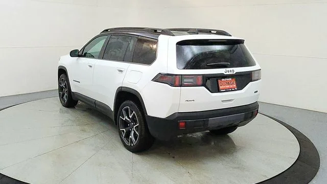 New 2026 Bright White Clear-Coat Exterior Paint Jeep Overland image 8