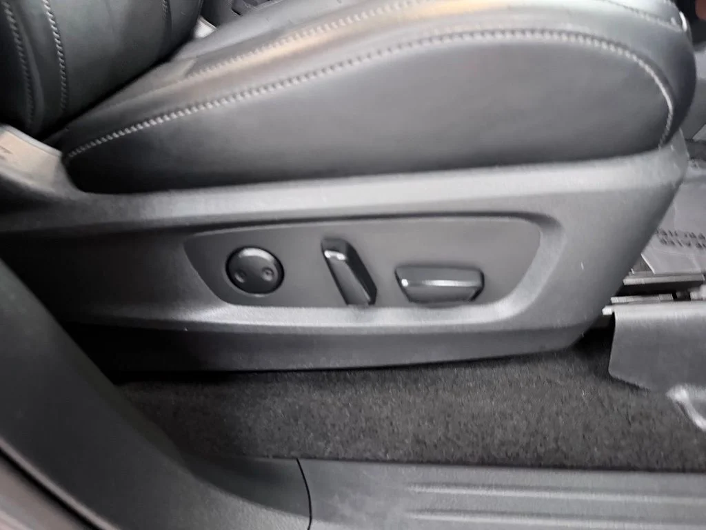 Certified Used 2023 Gray INFINITI PURE image 39