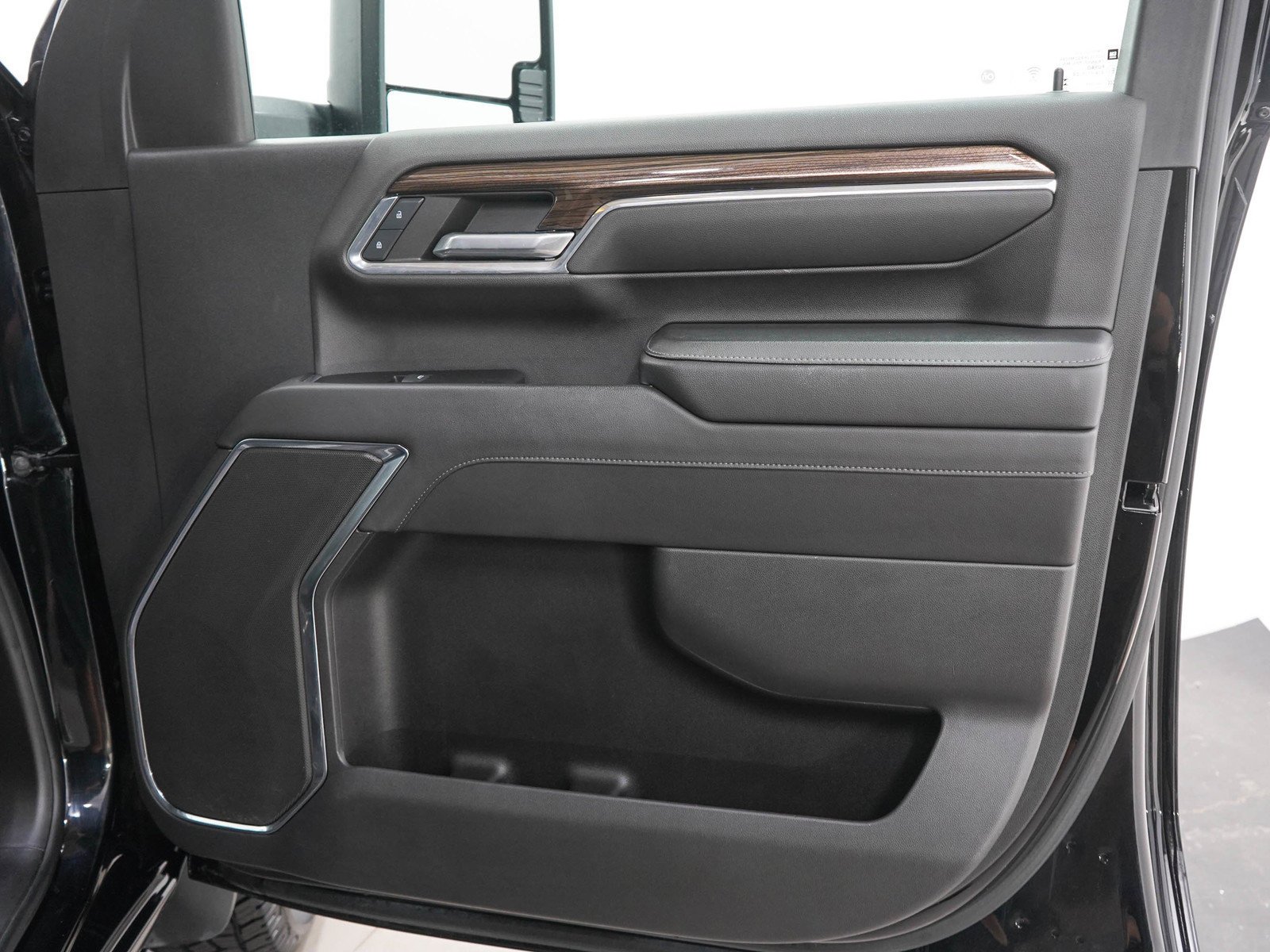Used 2024 Black Chevrolet LT image 12