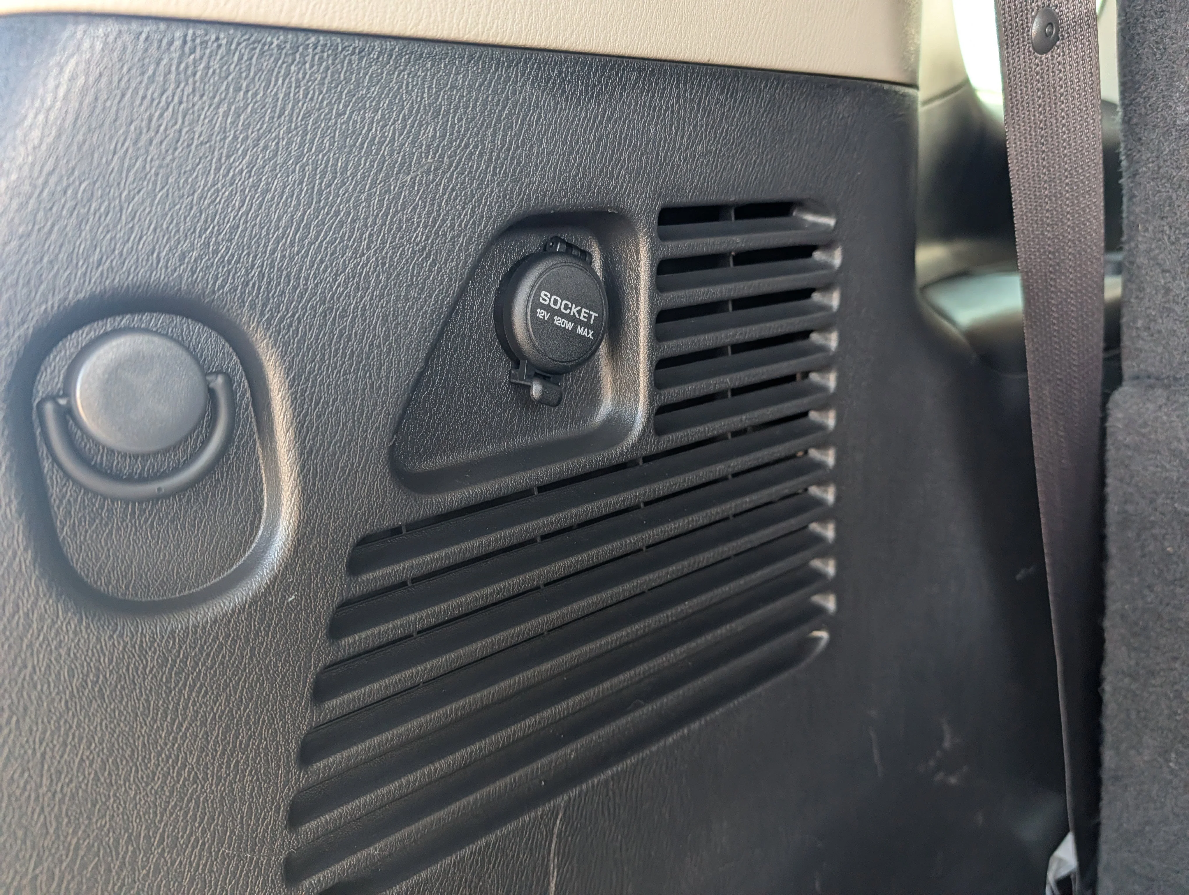 2021 Nissan Armada SV - Photo 19
