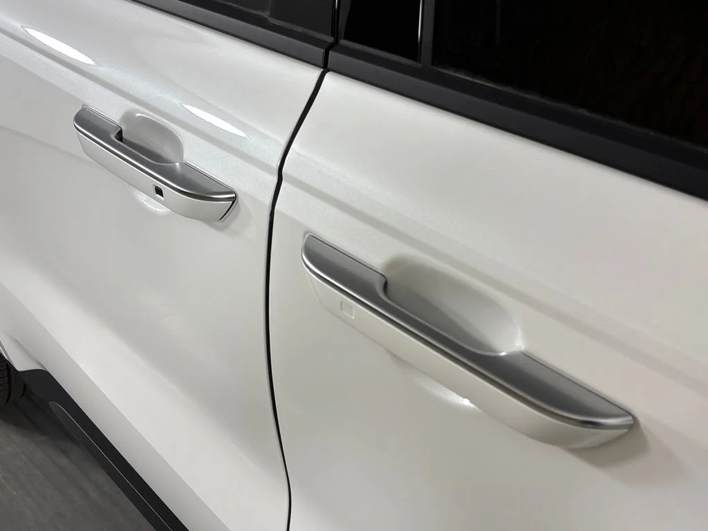 New 2026 Snow White Pearl Kia SX Prestige image 12