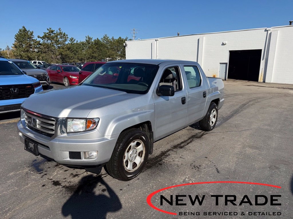Used 2012 Alabaster Silver Metallic Honda RT image 1