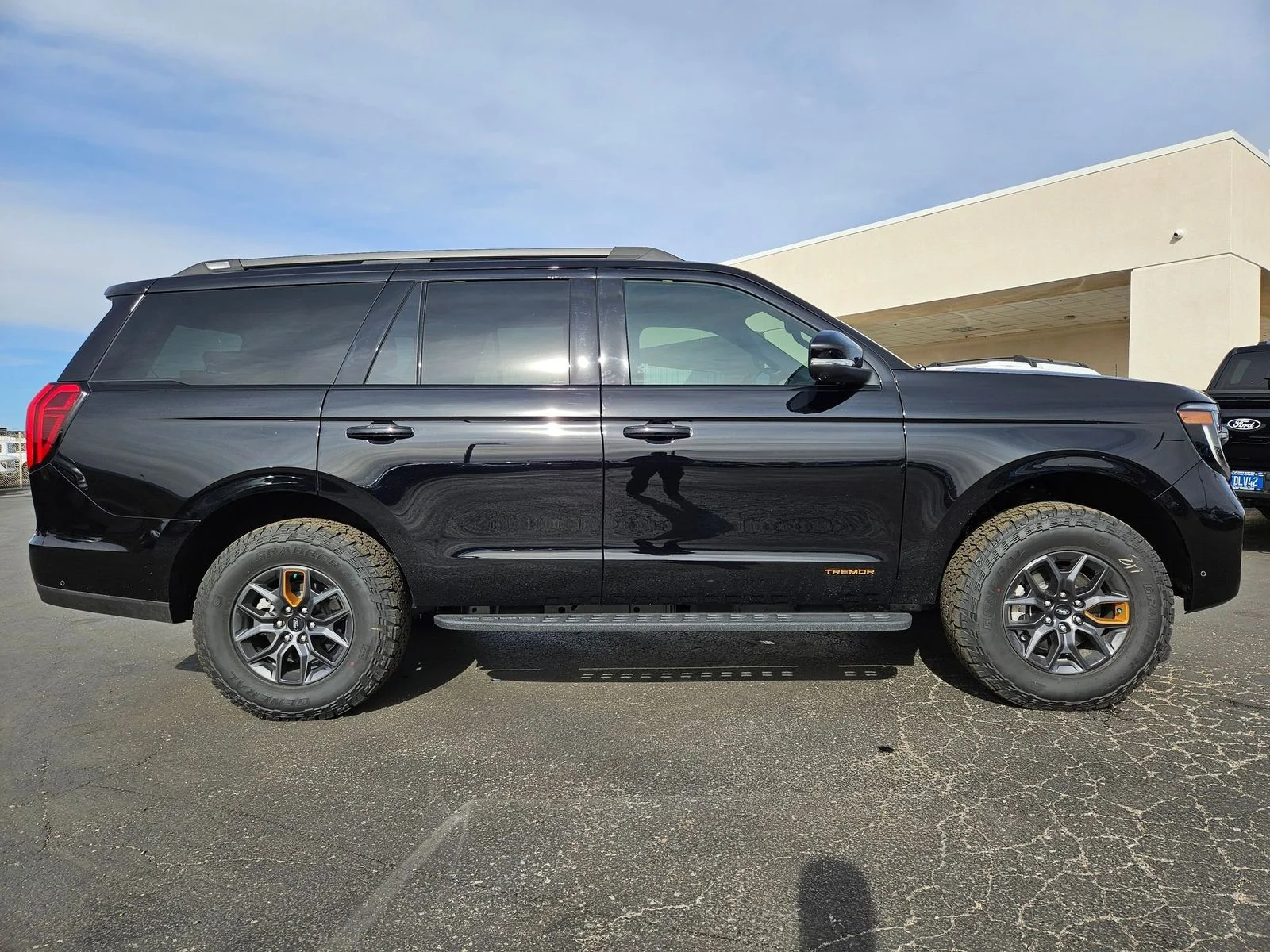 New 2025 Agate Black Metallic Ford TREMOR® image 4