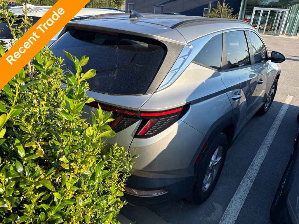 Used 2022 Silver Hyundai SEL image 3