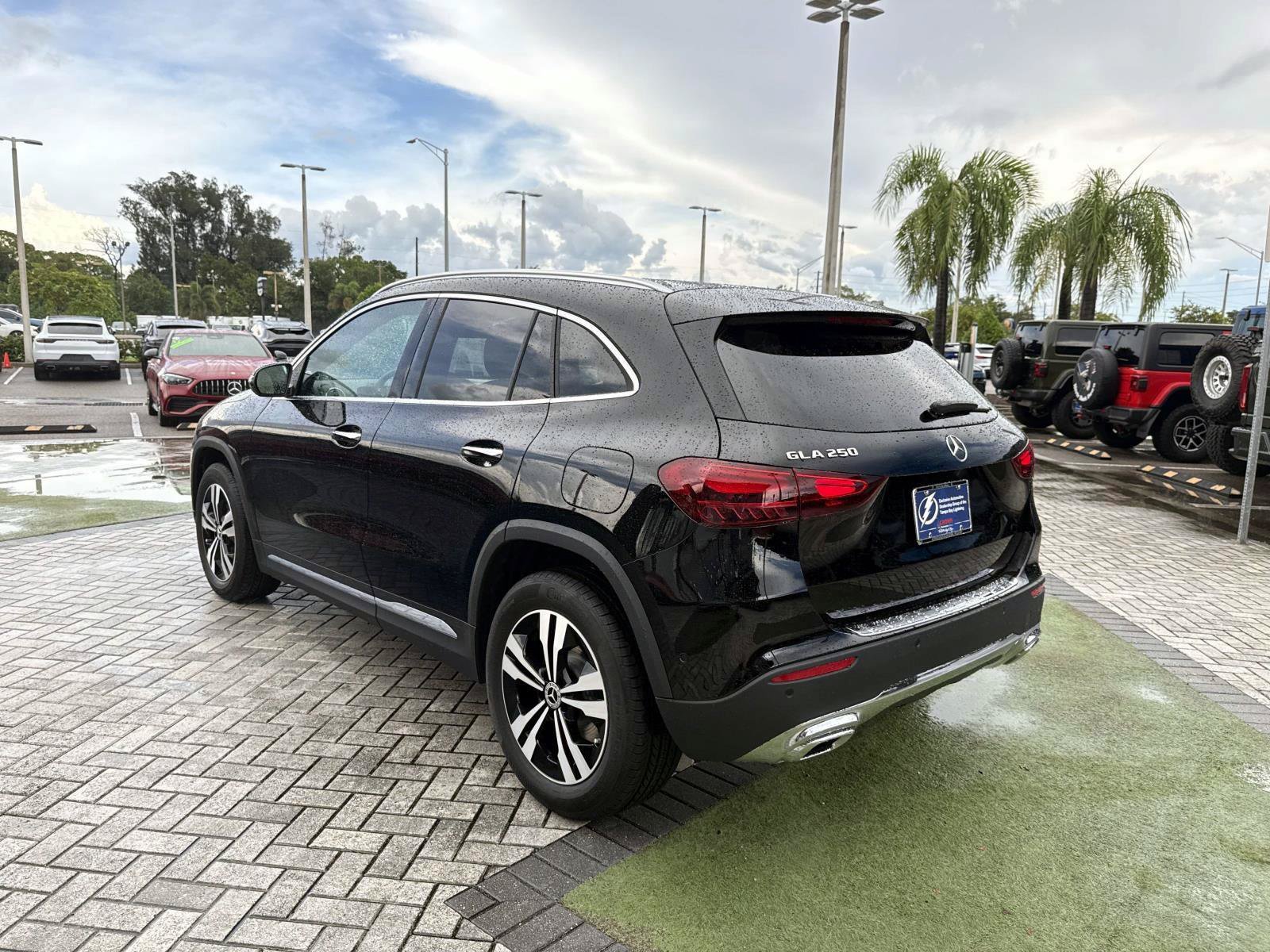 New 2026 Black Mercedes-Benz 250 SUV image 4