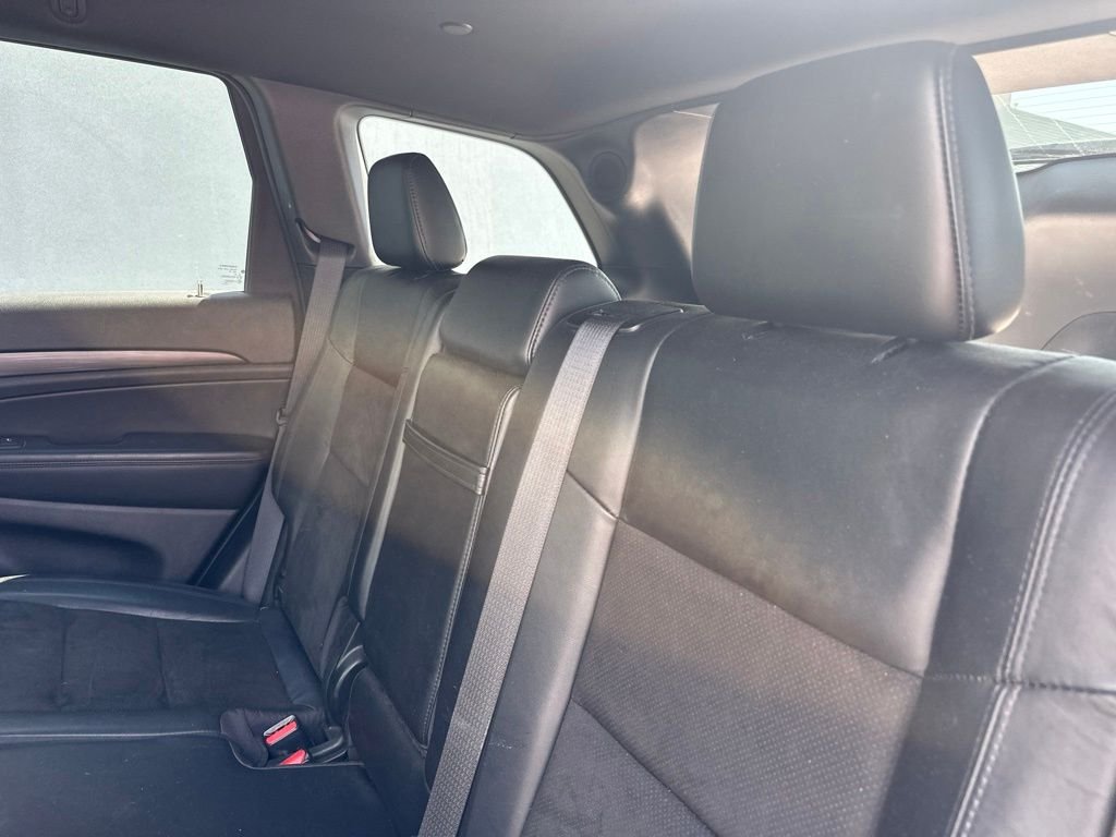 Used 2020 White Jeep Laredo image 13
