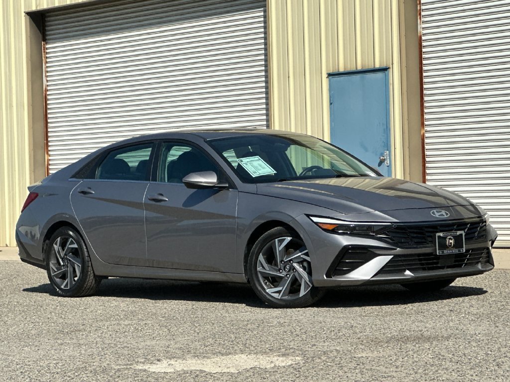 Used 2025 Hyundai Elantra Limited with VIN KMHLP4DG5SU906143 for sale in Kerman, CA