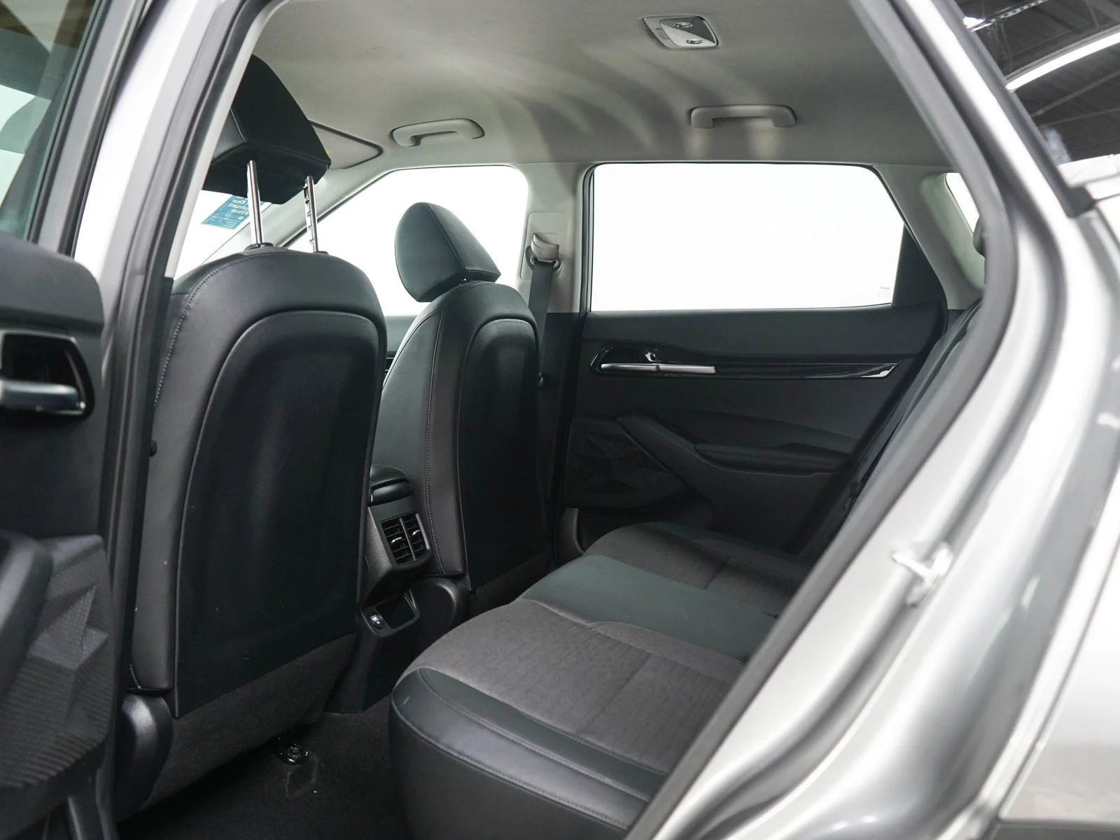 Used 2022 Steel Gray Kia Nightfall DCT AWD image 18