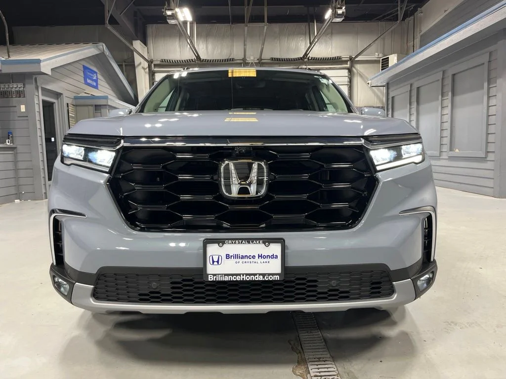 Certified Used 2023 Sonic Gray Pearl Honda AWD ELITE image 2