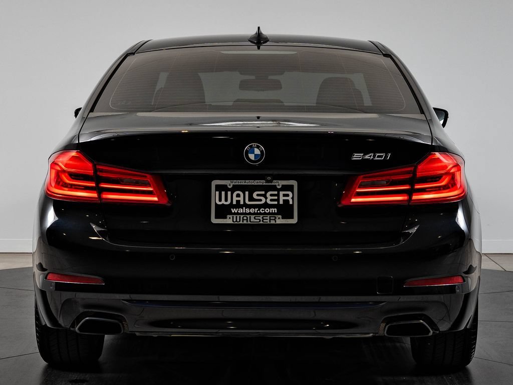 Used 2019 Jet Black BMW 540i image 7