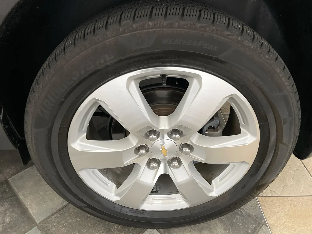 Used 2017 Tungsten Metallic Chevrolet Premier image 32