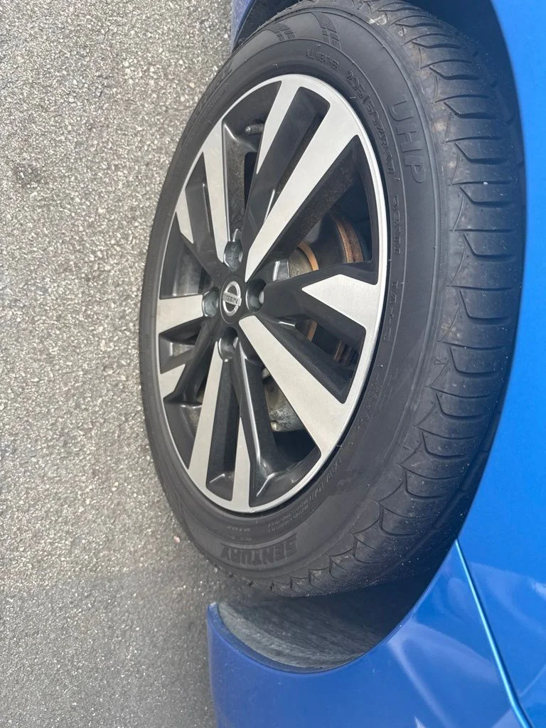 Used 2022 Blue Nissan 1.6 SR image 15