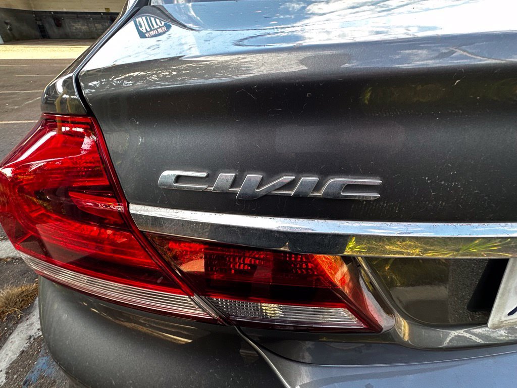 Used 2013  Honda LX image 20
